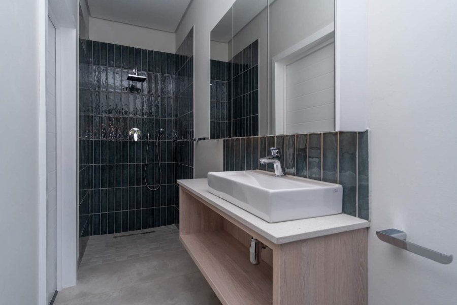 To Let 4 Bedroom Property for Rent in Overkloof Western Cape